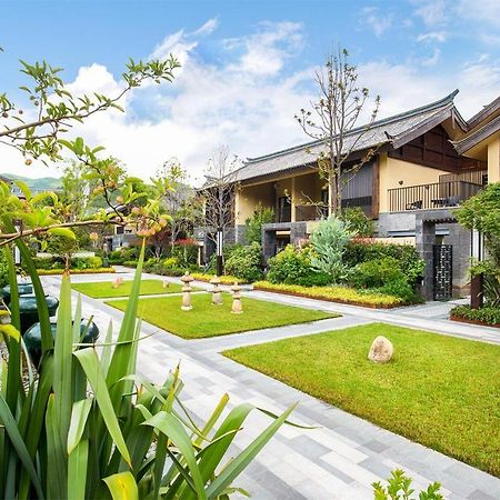 Howard Johnson Jinlin Plaza Lijiang Lijiang (Yunnan) Exterior foto