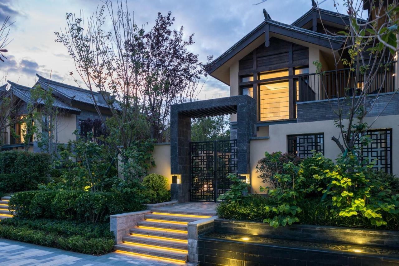 Howard Johnson Jinlin Plaza Lijiang Lijiang (Yunnan) Exterior foto